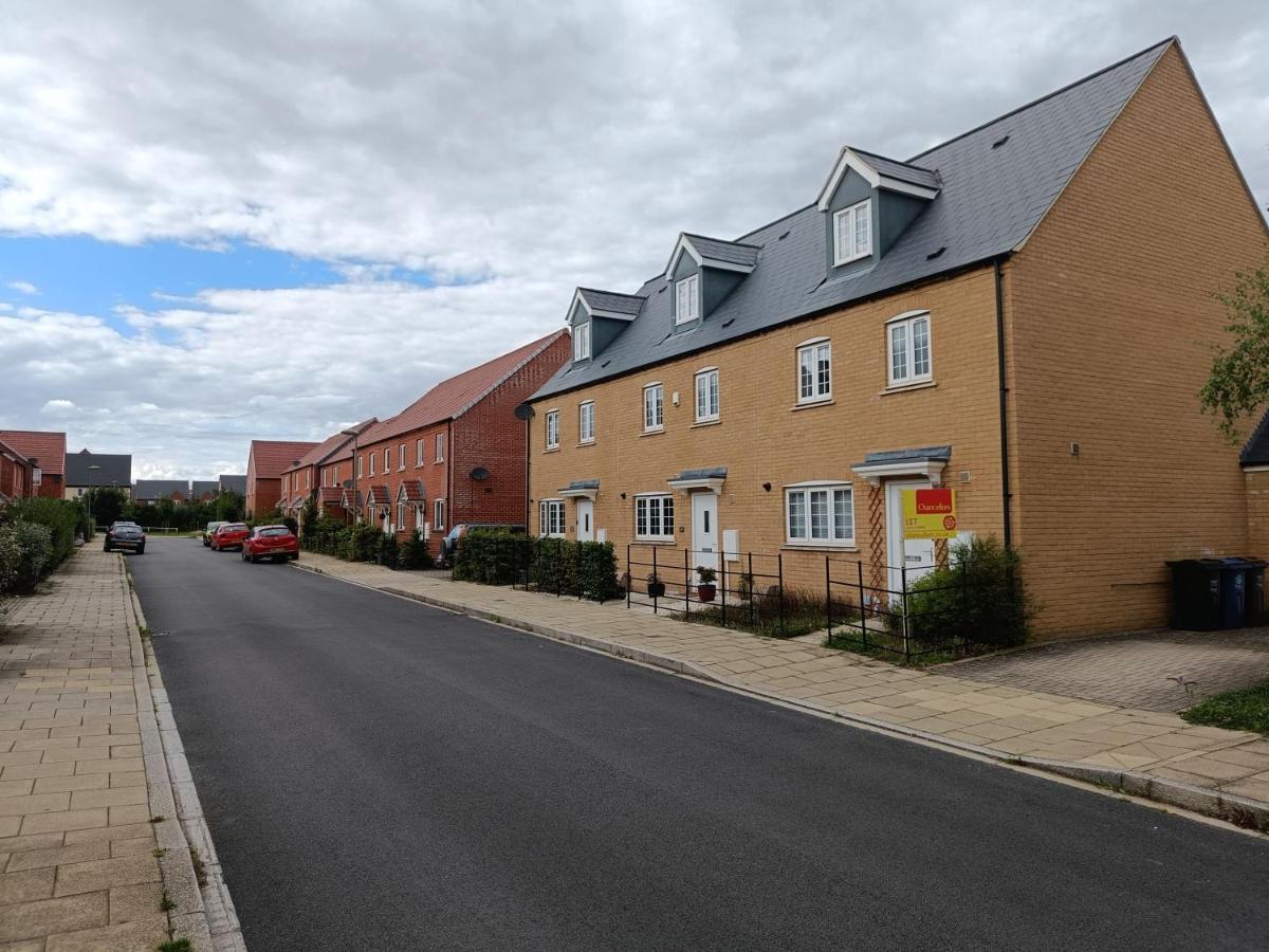 3 Bedroom Townhouse Near Bicester Village Extérieur photo